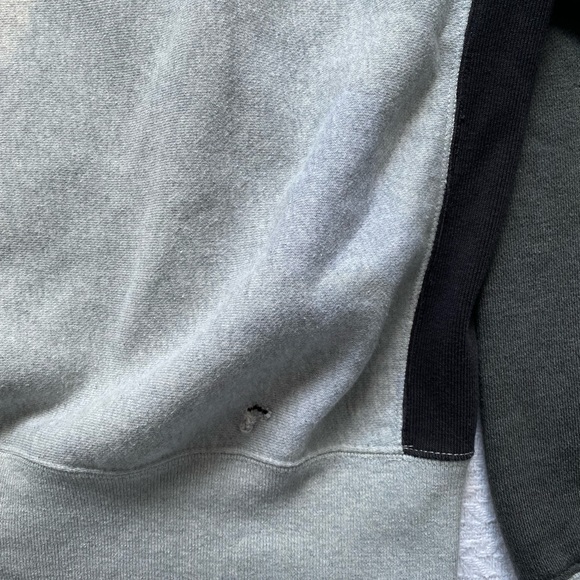 Champion block color Crewneck Size M - Picture 3 of 3